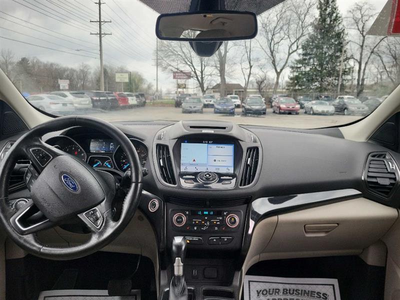 Ford Escape Titanium 4WD 2017