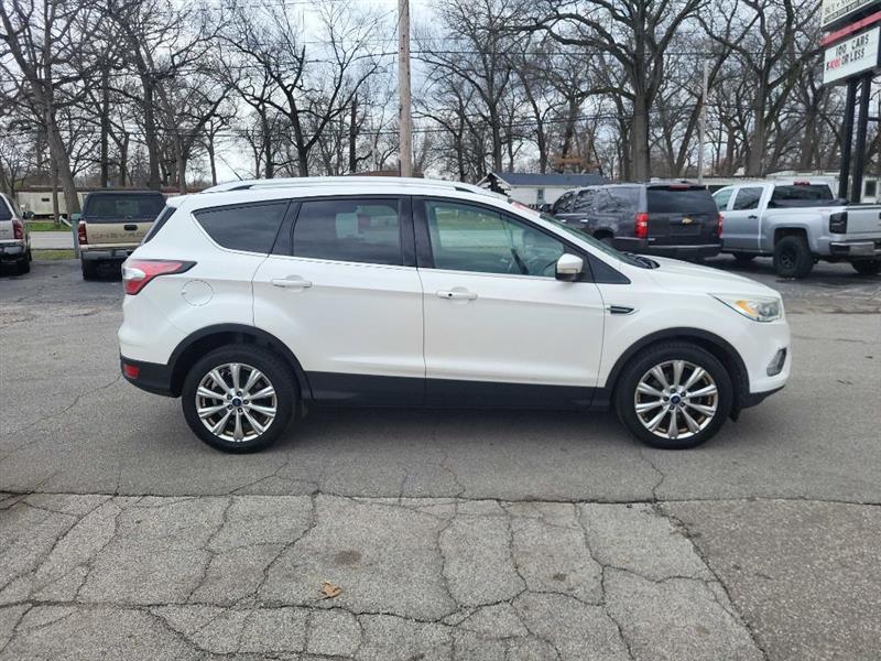 Ford Escape Titanium 4WD 2017
