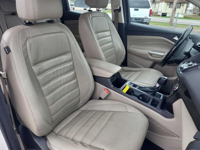Ford Escape Titanium 4WD 2017