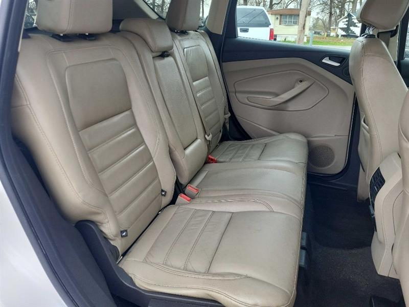 Ford Escape Titanium 4WD 2017