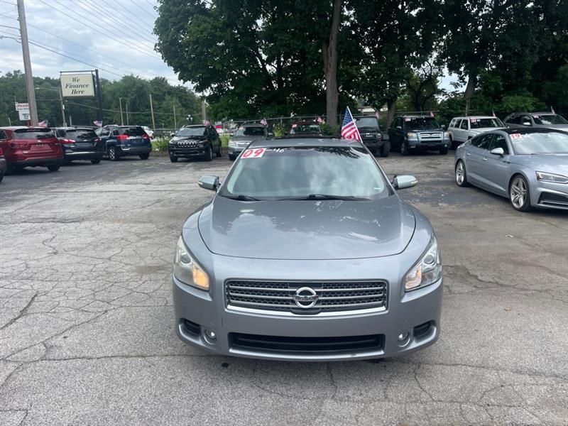 Nissan Maxima S 2009