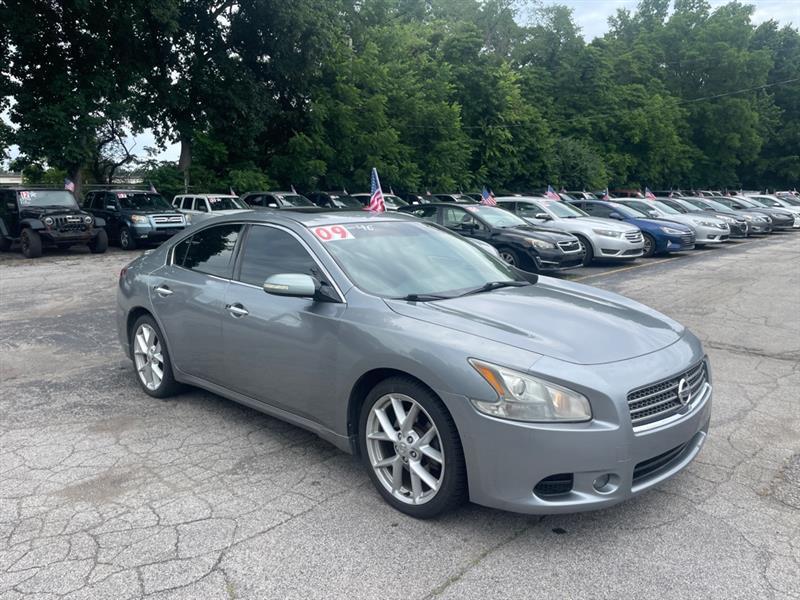 Nissan Maxima S 2009