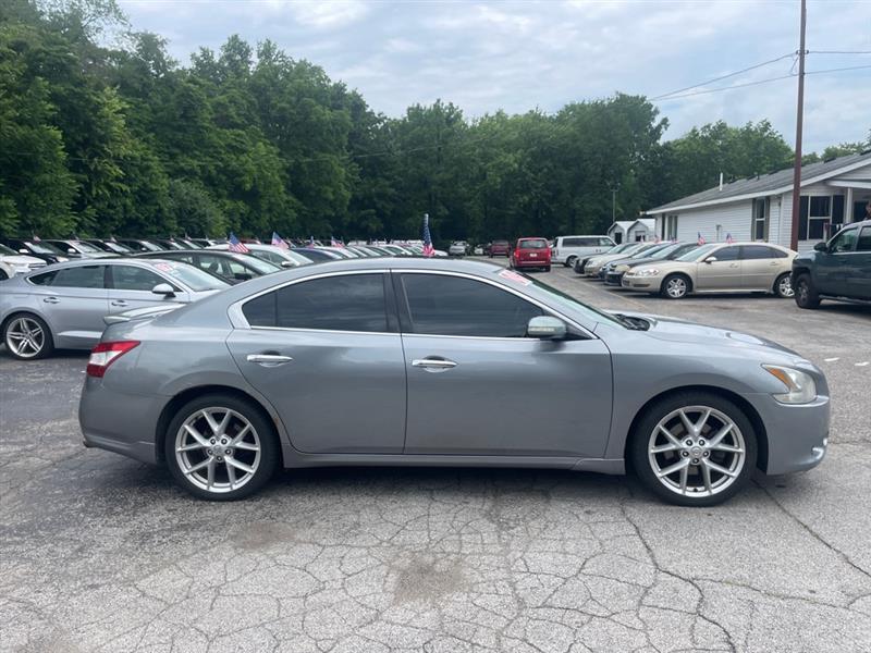 Nissan Maxima S 2009
