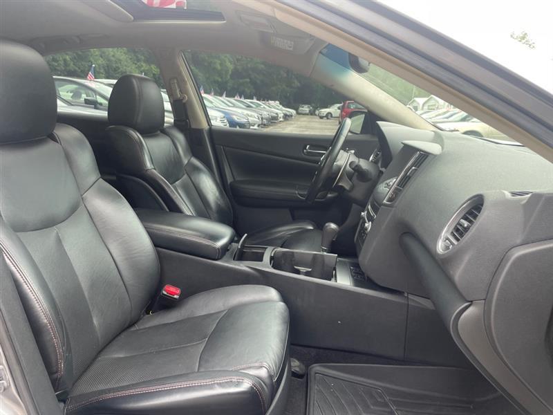 Nissan Maxima S 2009