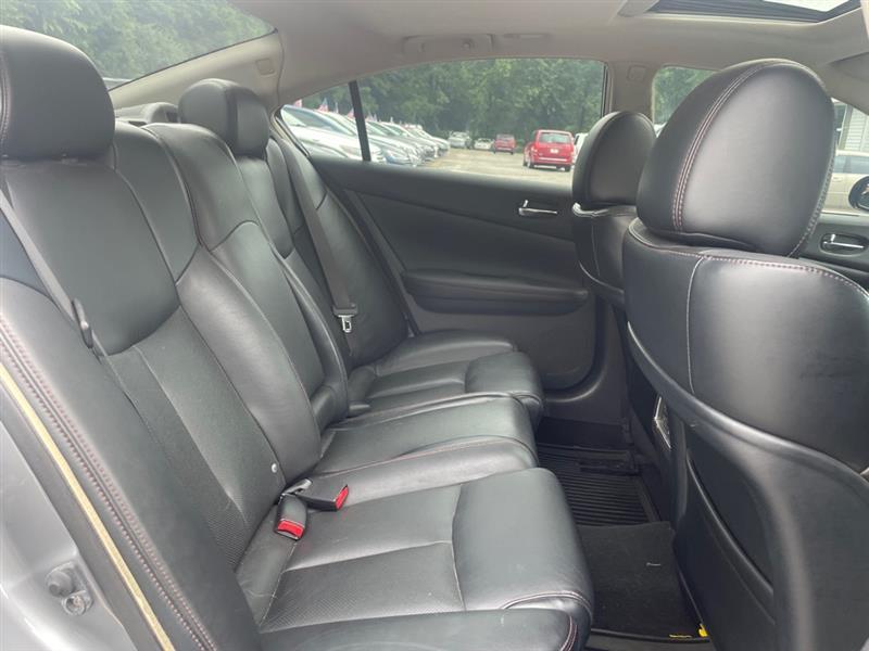 Nissan Maxima S 2009