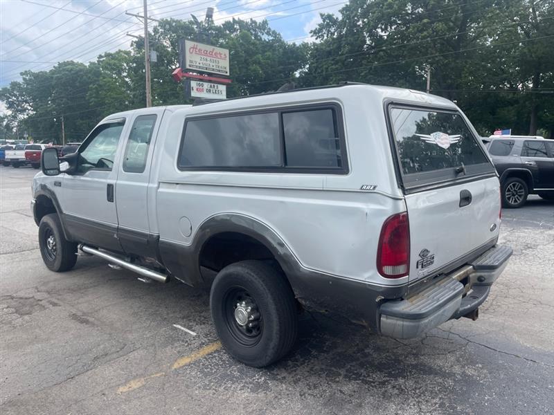 Ford F-250 SD XL SuperCab 4WD 2003