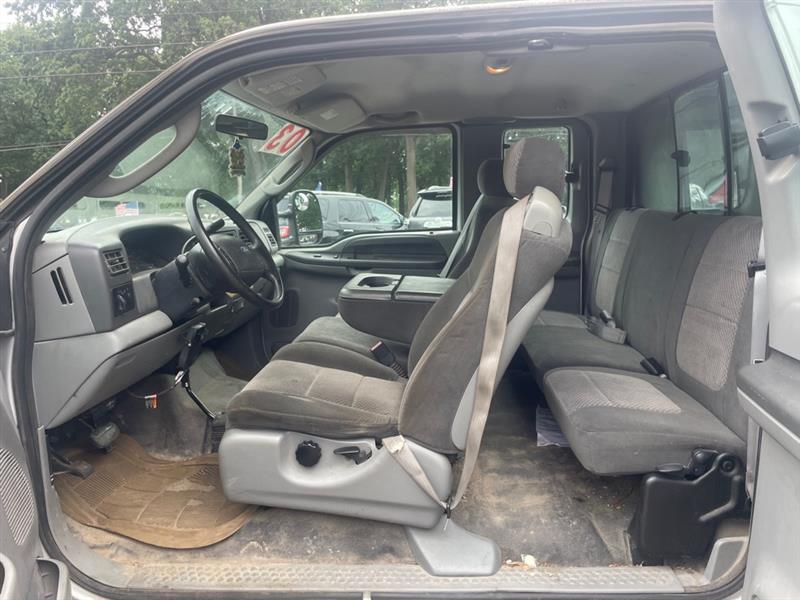 Ford F-250 SD XL SuperCab 4WD 2003