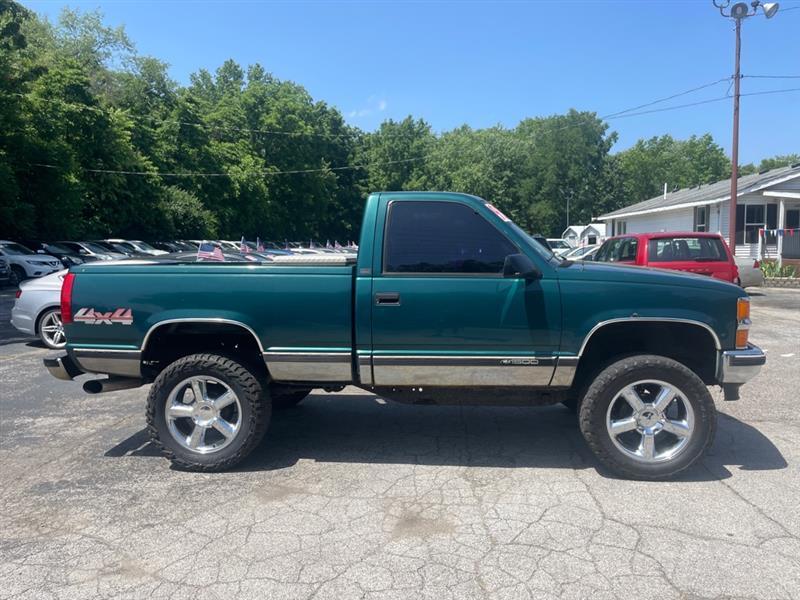 Chevrolet C/K 1500 Reg. Cab 6.5-ft. Bed 4WD 1995