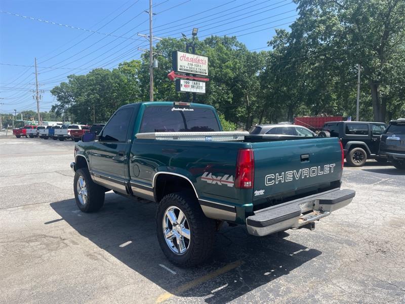Chevrolet C/K 1500 Reg. Cab 6.5-ft. Bed 4WD 1995