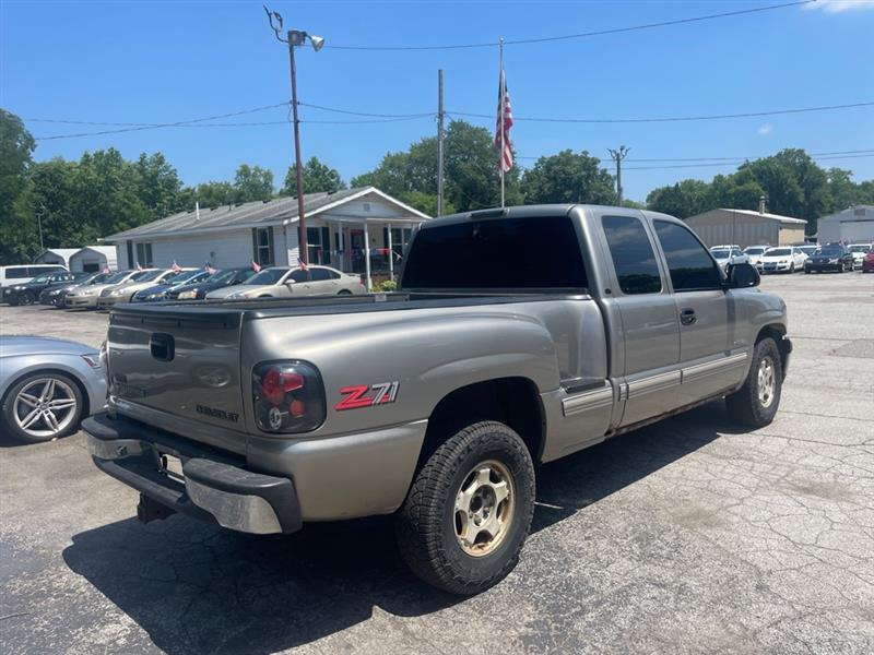 Chevrolet Silverado 1500 LT Ext. Cab 3-Door Short Bed 4WD 2000