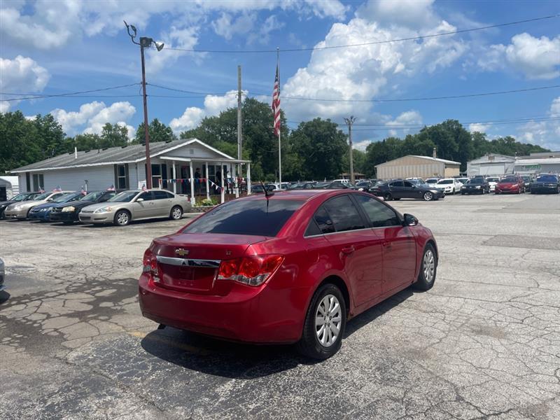 Chevrolet Cruze 1LT 2011
