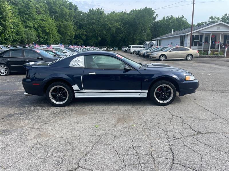 Ford Mustang Bullitt GT 2001