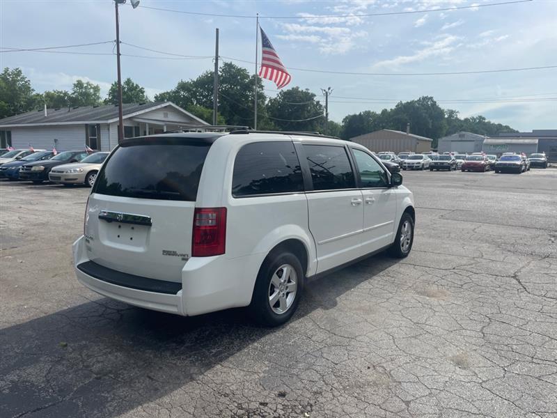 Dodge Grand Caravan SE 2010