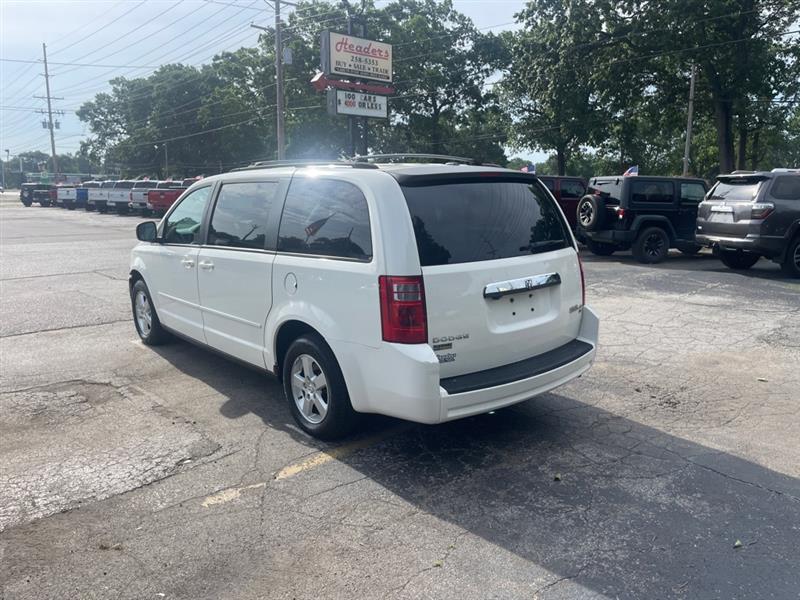 Dodge Grand Caravan SE 2010