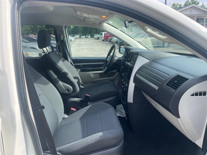 Dodge Grand Caravan SE 2010