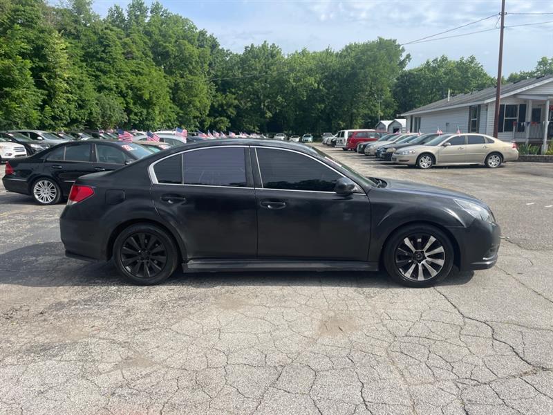 Subaru Legacy 3.6R Limited 2011