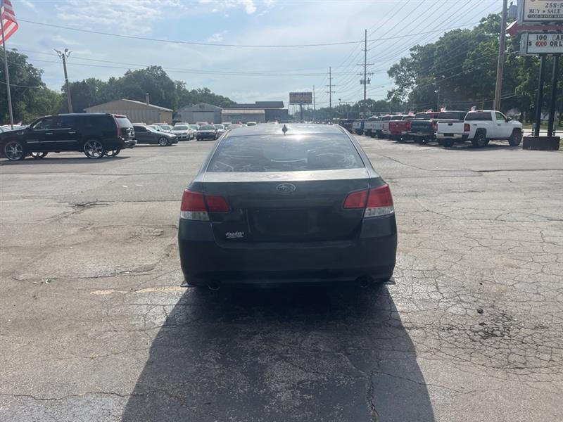Subaru Legacy 3.6R Limited 2011