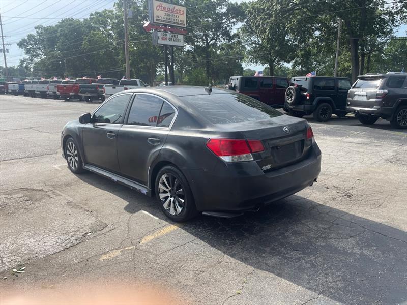 Subaru Legacy 3.6R Limited 2011