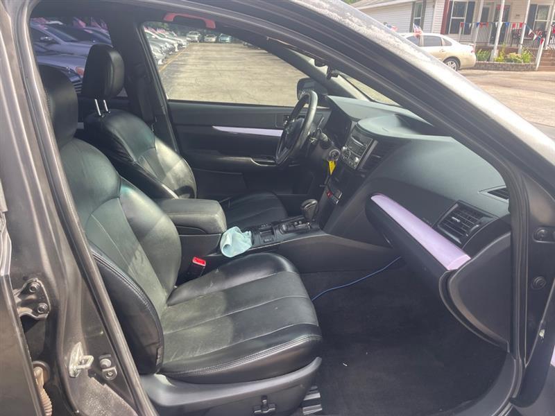 Subaru Legacy 3.6R Limited 2011