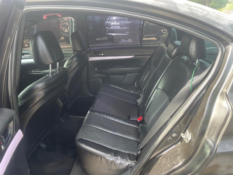 Subaru Legacy 3.6R Limited 2011