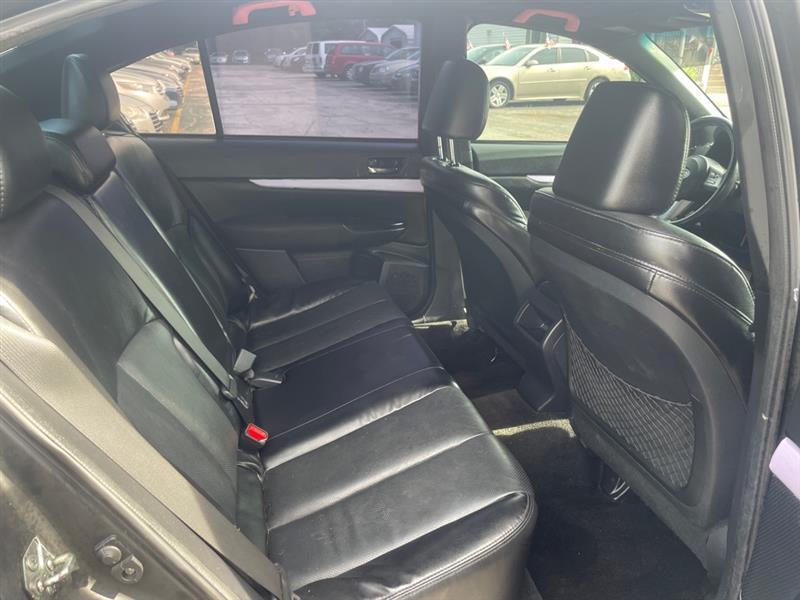 Subaru Legacy 3.6R Limited 2011