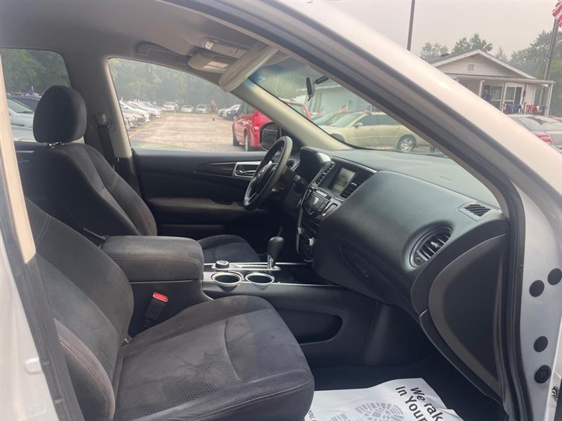 Nissan Pathfinder S 4WD 2013
