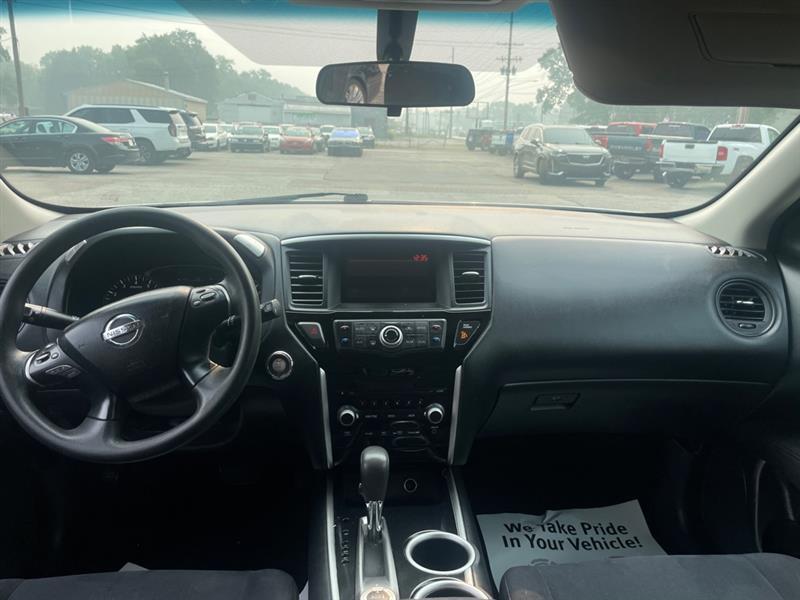 Nissan Pathfinder S 4WD 2013