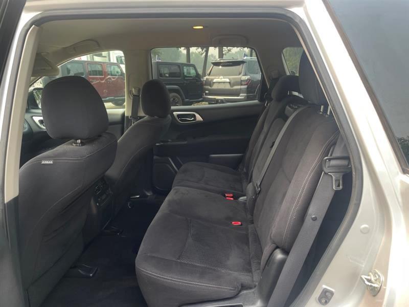 Nissan Pathfinder S 4WD 2013