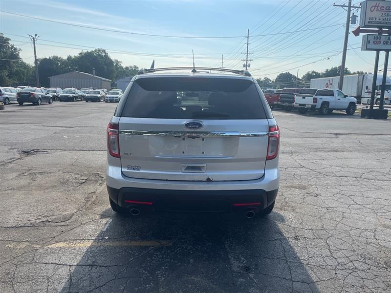 Ford Explorer XLT FWD 2011