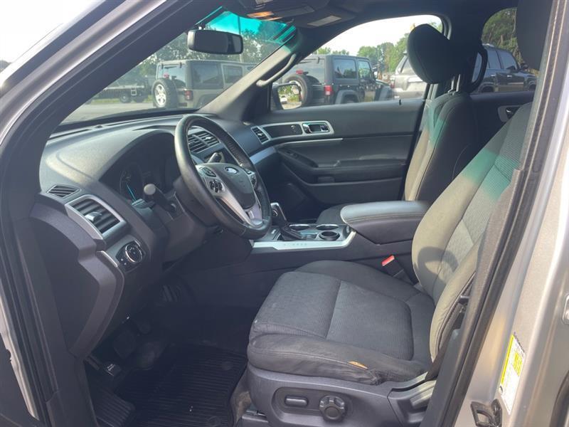 Ford Explorer XLT FWD 2011