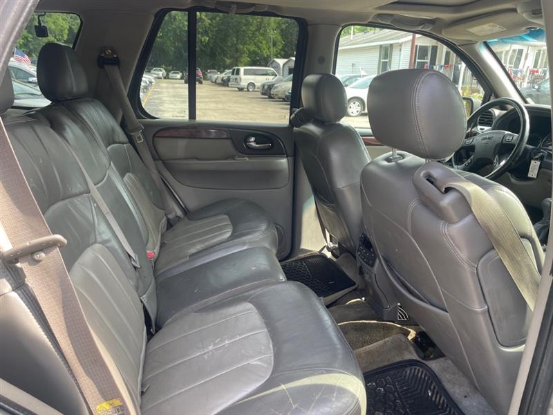 GMC Envoy SLE 4WD 2002