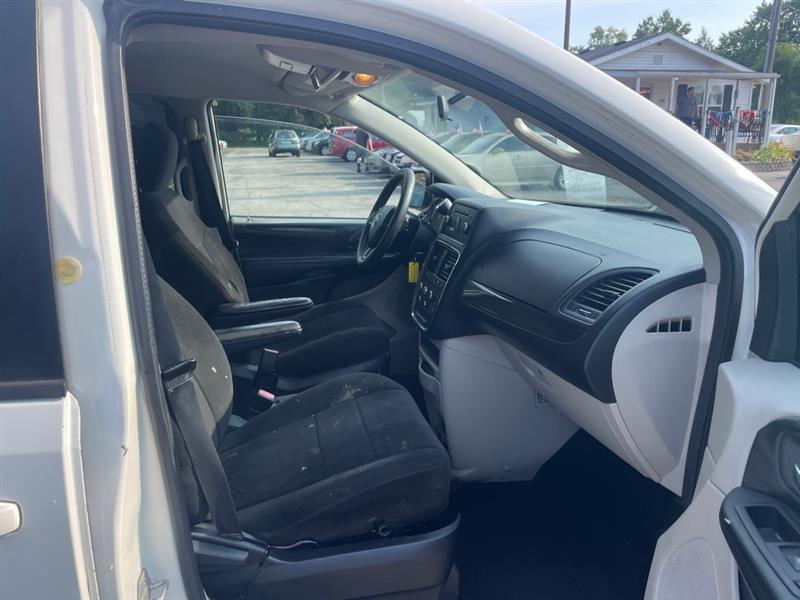 Dodge Grand Caravan SE 2012