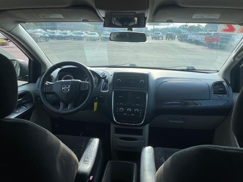 Dodge Grand Caravan SE 2012