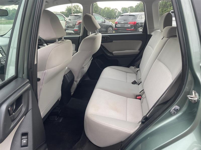 Subaru Forester 2.5i Premium PZEV CVT 2016