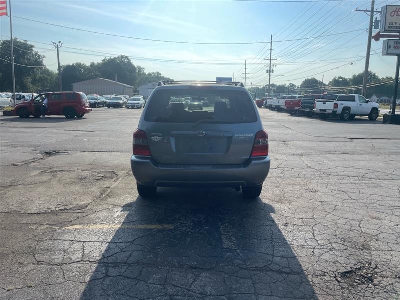 Toyota Highlander 2WD with 3rd-Row Seat 2006