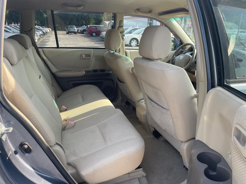 Toyota Highlander 2WD with 3rd-Row Seat 2006
