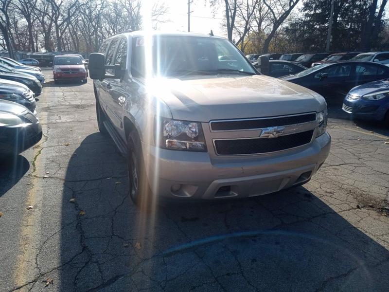 Chevrolet Suburban LS 1500 4WD 2008