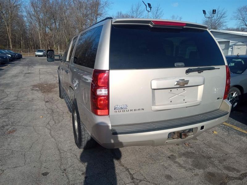 Chevrolet Suburban LS 1500 4WD 2008