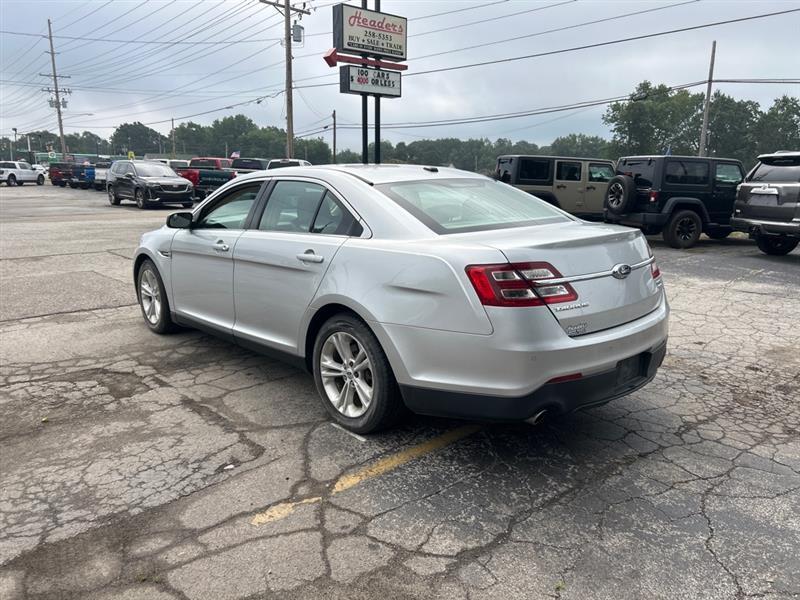 Ford Taurus SEL FWD 2015