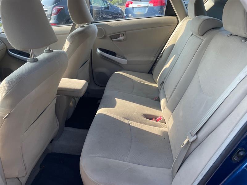 Toyota Prius Prius V 2010