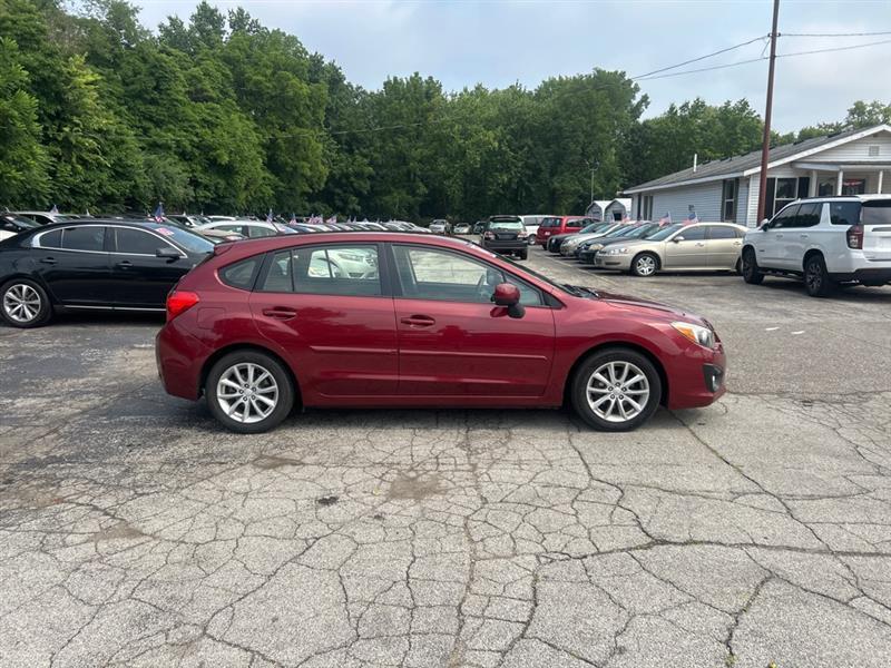 Subaru Impreza 2.0i Premium 5-Door 2013