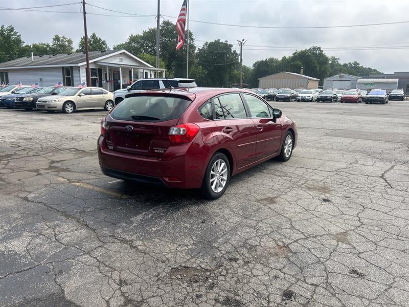 Subaru Impreza 2.0i Premium 5-Door 2013