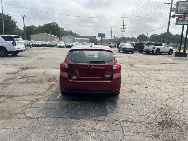 Subaru Impreza 2.0i Premium 5-Door 2013