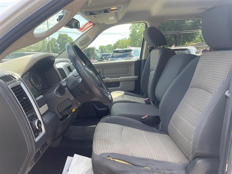 Dodge 2500 SLT Crew Cab SWB 4WD 2012