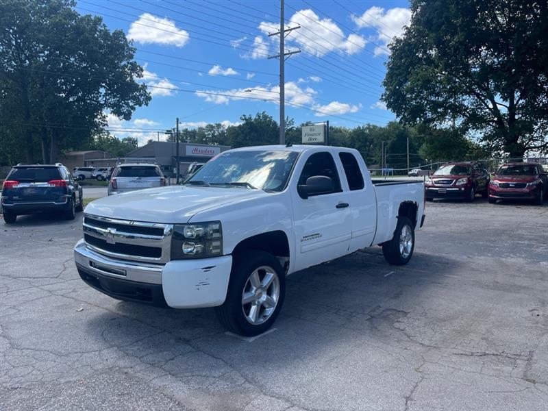 Chevrolet Silverado 1500 LS Extended Cab 4WD 2010