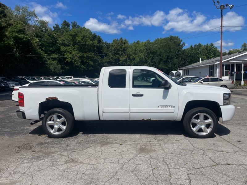 Chevrolet Silverado 1500 LS Extended Cab 4WD 2010