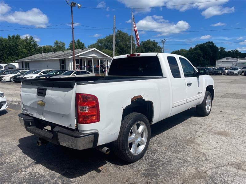 Chevrolet Silverado 1500 LS Extended Cab 4WD 2010