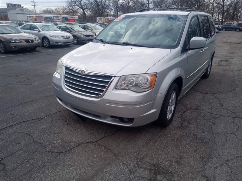 Chrysler Town & Country Touring 2010