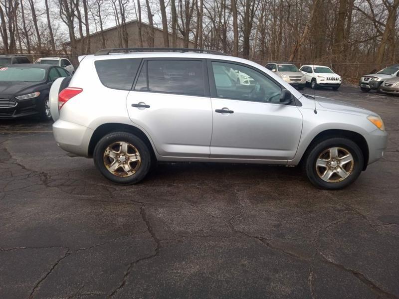 Toyota RAV4 Base I4 2WD 2007