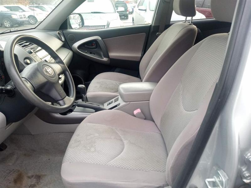 Toyota RAV4 Base I4 2WD 2007